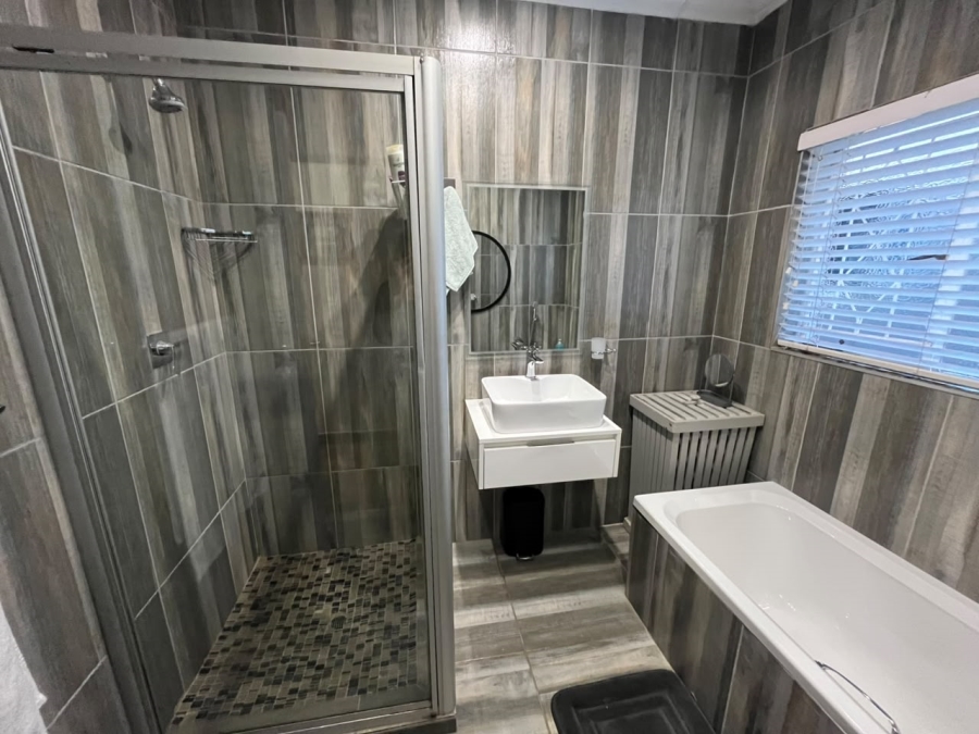 4 Bedroom Property for Sale in Protea Park North West